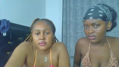 Snapshot of godess_lunah chatting on May 10, 2026, 9:09 pm godess_lunah online show from May 10, 2026, 9:09 pm