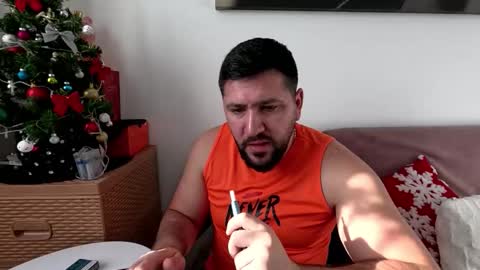 gold_alpha_boy online show from December 19, 2025, 10:33 am