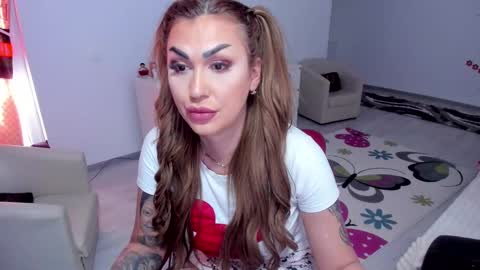 Nicole.. online show from February 14, 2025, 8:21 am