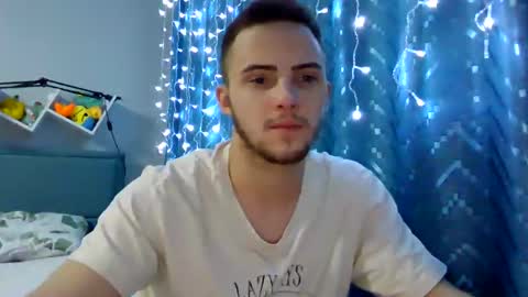 Golden boyyy21 online show from January 11, 2025, 2:15 pm