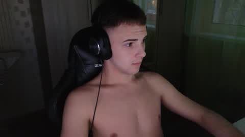 Golden boyyy21 online show from December 23, 2025, 5:38 am