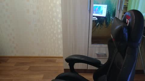 Golden boyyy21 online show from April 22, 2026, 4:19 pm