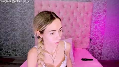 golden girl   online show from November 24, 2025, 1:49 am