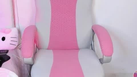 golden_issy online show from February 14, 2026, 1:46 am