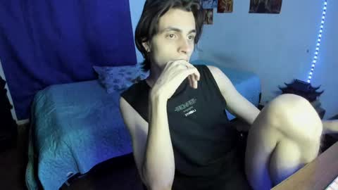 Snapshot of golden_ryan chatting on April 29, 2026, 4:05 am Jmmmm online show from April 29, 2026, 4:05 am