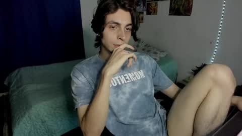 Snapshot of golden_ryan chatting on May 7, 2026, 7:36 am Jmmmm online show from May 7, 2026, 7:36 am