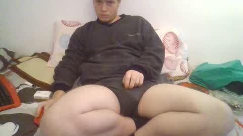 goldenboy207 online show from December 18, 2025, 1:28 pm