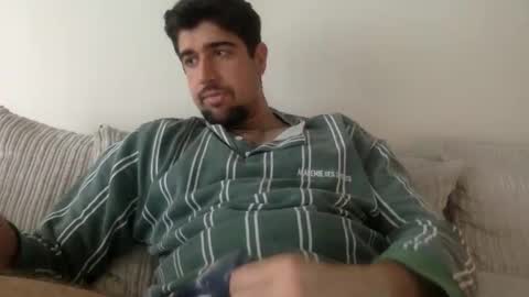 Golden-Glove online show from April 17, 2026, 9:23 am