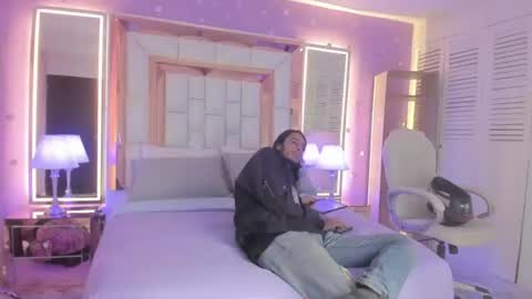 Snapshot of goldentemptation_ chatting on June 21, 2026, 2:19 pm goldentemptation_ online show from June 21, 2026, 2:19 pm