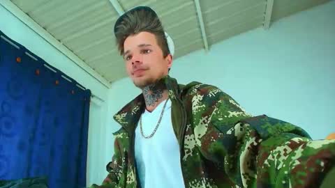 Goldy Loyal93 online show from September 14, 2025, 10:42 pm