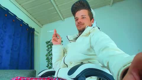 Goldy Loyal93 online show from October 1, 2025, 6:08 am