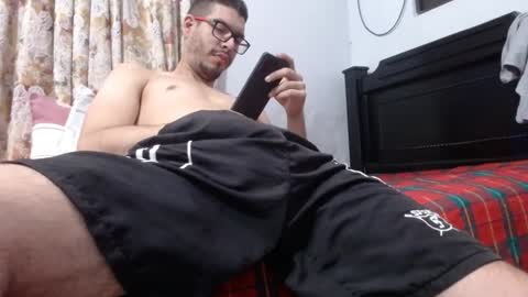 Snapshot of gollfather97 chatting on January 12, 2025, 6:27 pm julin Andrs online show from January 12, 2025, 6:27 pm
