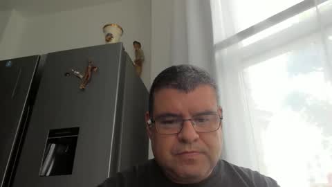 gomezgonz5 online show from October 17, 2025, 11:13 am