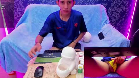 Snapshot of gomita_angel chatting on February 8, 2025, 9:04 pm angel online show from February 8, 2025, 9:04 pm