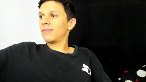 Snapshot of goodboy69i chatting on February 8, 2025, 9:25 pm goodboy69i online show from February 8, 2025, 9:25 pm