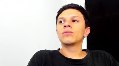 Snapshot of goodboy69i chatting on February 9, 2025, 11:04 pm goodboy69i online show from February 9, 2025, 11:04 pm