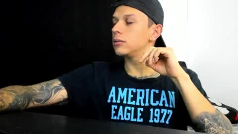 Snapshot of goodboy69i chatting on February 27, 2025, 12:23 pm goodboy69i online show from February 27, 2025, 12:23 pm