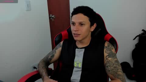 Snapshot of goodboy69i chatting on September 19, 2025, 5:13 pm goodboy69i online show from September 19, 2025, 5:13 pm