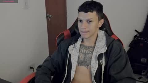 Snapshot of goodboy69i chatting on October 22, 2025, 10:20 pm goodboy69i online show from October 22, 2025, 10:20 pm