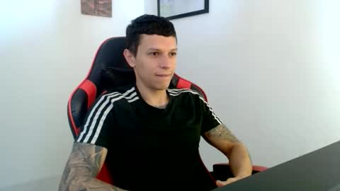 Snapshot of goodboy69i chatting on November 9, 2025, 12:14 pm goodboy69i online show from November 9, 2025, 12:14 pm