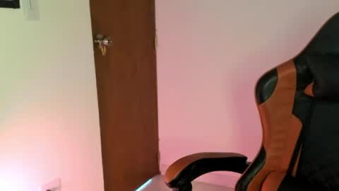 Snapshot of goodboy69i chatting on April 19, 2026, 5:45 pm goodboy69i online show from April 19, 2026, 5:45 pm