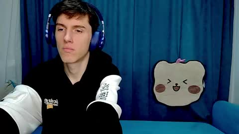 Luca online show from April 16, 2026, 11:11 am