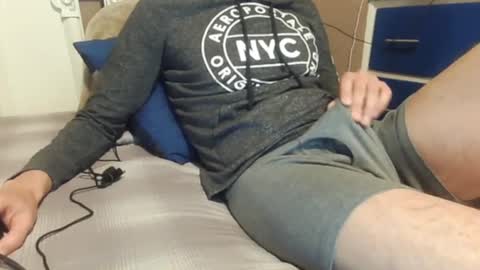 Snapshot of goodricaleche chatting on December 17, 2024, 4:01 am goodricaleche online show from December 17, 2024, 4:01 am