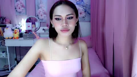 Snapshot of gorgeous_anora chatting on May 28, 2026, 10:29 pm Anora online show from May 28, 2026, 10:29 pm