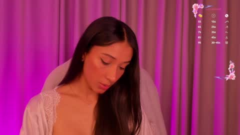 Snapshot of gorgeous_brunette chatting on January 29, 2025, 8:18 am Rose online show from January 29, 2025, 8:18 am