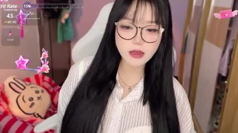 gorgeous girl33 online show from December 11, 2024, 11:21 pm