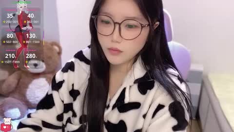 gorgeous girl33 online show from March 1, 2026, 12:34 am