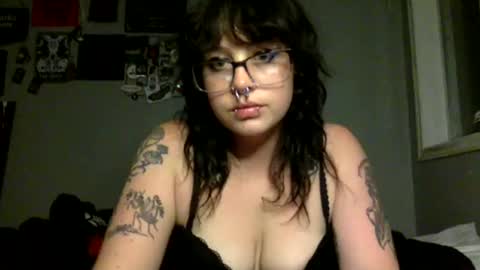 Snapshot of gothgoddessrose666 chatting on June 5, 2026, 3:46 am Goddessr0se online show from June 5, 2026, 3:46 am