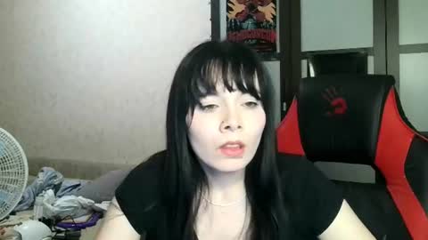 Snapshot of gothickq chatting on June 17, 2026, 6:42 pm gothickq online show from June 17, 2026, 6:42 pm
