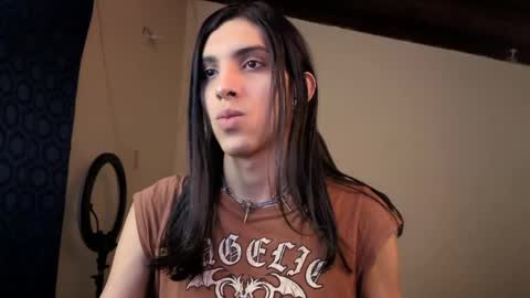angelito tu novio online show from April 18, 2026, 5:11 am