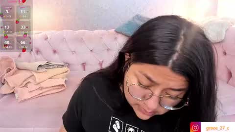 Snapshot of grace77_ chatting on July 15, 2026, 12:10 pm Grace online show from July 15, 2026, 12:10 pm