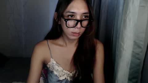 Snapshot of grace_for_youuu chatting on February 1, 2026, 6:01 am HoneyGrace online show from February 1, 2026, 6:01 am