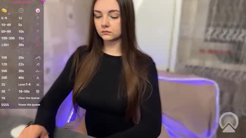 Snapshot of gracebrownnn chatting on May 19, 2026, 11:11 pm Grace Brown online show from May 19, 2026, 11:11 pm