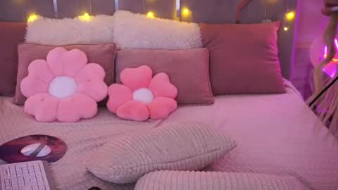 gracedaviess online show from April 22, 2026, 1:23 pm