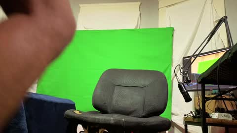  LOADS OF VIDS ONLY  online show from January 12, 2025, 12:18 am