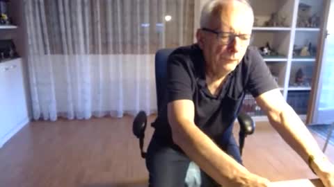 grandpach online show from May 26, 2026, 6:09 am