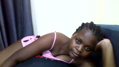 Snapshot of grannylover_ chatting on November 18, 2025, 7:29 pm grannylover_ online show from November 18, 2025, 7:29 pm