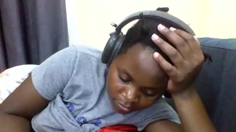 Snapshot of grannylover_ chatting on November 19, 2025, 8:42 pm grannylover_ online show from November 19, 2025, 8:42 pm