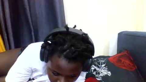 Snapshot of grannylover_ chatting on November 21, 2025, 7:01 pm grannylover_ online show from November 21, 2025, 7:01 pm