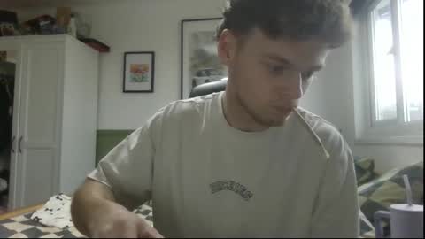 Snapshot of grashoppafinn chatting on December 17, 2025, 2:45 pm Fin online show from December 17, 2025, 2:45 pm