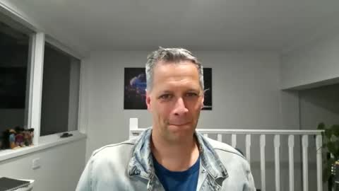 Snapshot of grattitude chatting on October 5, 2025, 10:57 am grattitude online show from October 5, 2025, 10:57 am