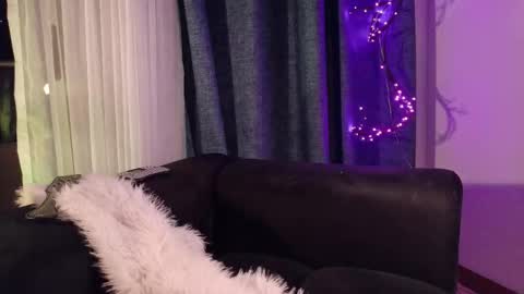 grayce blossoms24 online show from February 18, 2026, 12:39 am