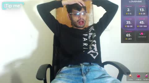 Snapshot of grayhorny chatting on May 17, 2026, 1:29 pm Gray online show from May 17, 2026, 1:29 pm