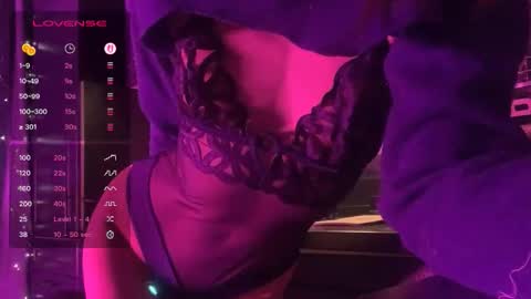 Snapshot of graylovescookies chatting on March 25, 2026, 11:00 pm graylovescookies online show from March 25, 2026, 11:00 pm