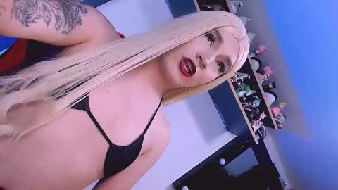 grecia_9inchs online show from November 9, 2025, 1:48 am