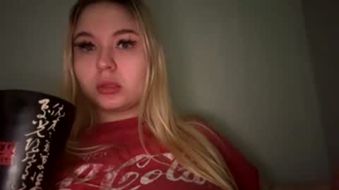 Lina 3 online show from April 7, 2026, 11:21 am